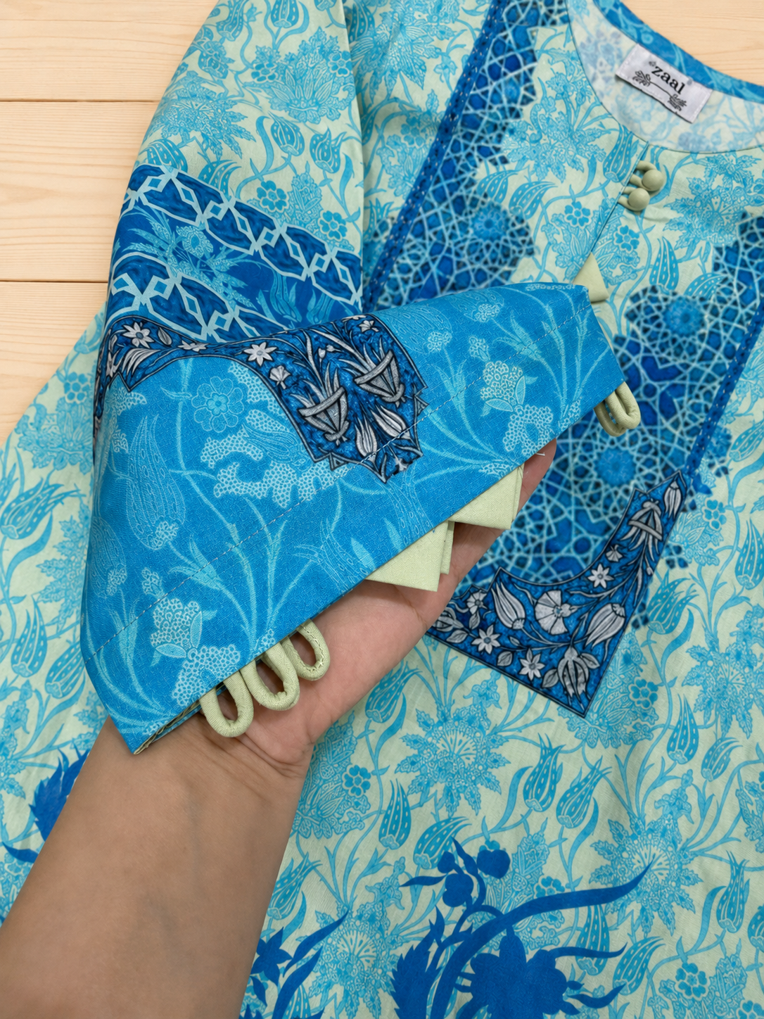 J. 3pcs Suit